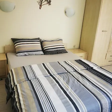 Lägenhet Beach Apartment